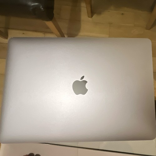 Apple macbook air 3in m1 - macbook,